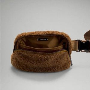 lululemon Everywhere Fleece Belt Bag in Burnt Caramel One Size New BNWT